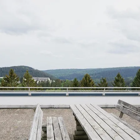 アパート Welcome In - 'tremonia', Tegenover De Piste Met Balkon *